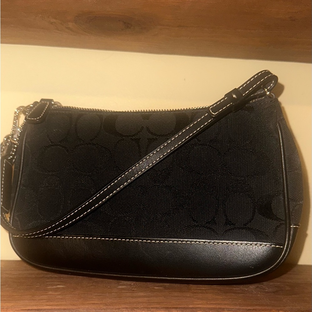 Coach Black Shoulder Bag with Elegant Fabric and Leather